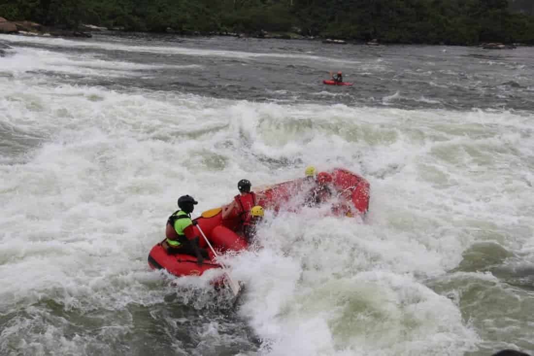 Extreme sports in Uganda. Riverrafting og Bungy jump i Nilen in Jinja Uganda