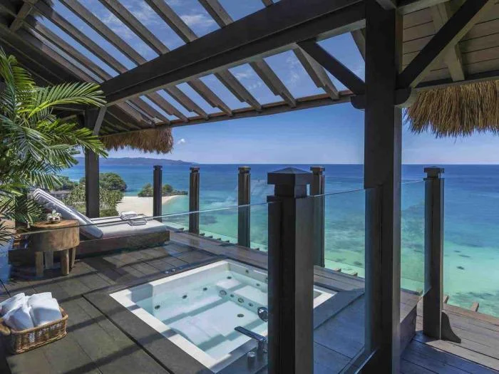 Shangri-la, boracy. treetop villa 21 deck