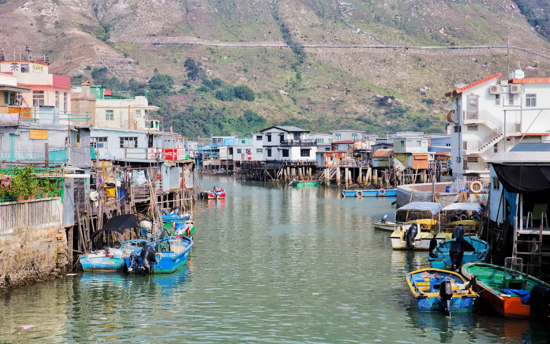 Tai O is the oldest fishing village and one of the most popular attractions in Hong Kong. Make this rustic fishing village your starting point to explore the water world of Lantau. Tai O is more than a culturally enriching attraction. It is now a hot spot for eco-tourism. Since the opening of Ngong Ping Cable Car, Tai O has become more accessible. It is only a 15-minute drive away from Ngong Ping Village.