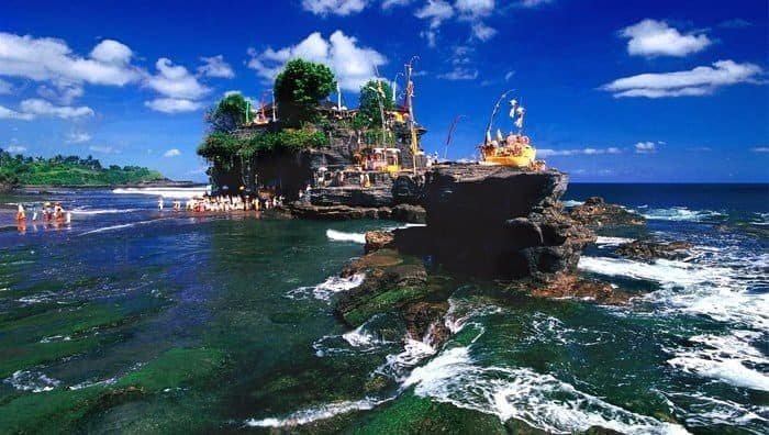 bali-tanahlot-700x396