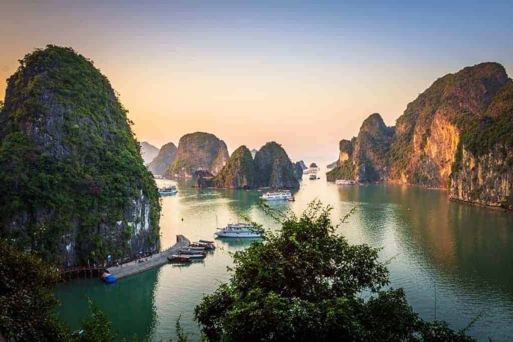 halong bay in vietnam