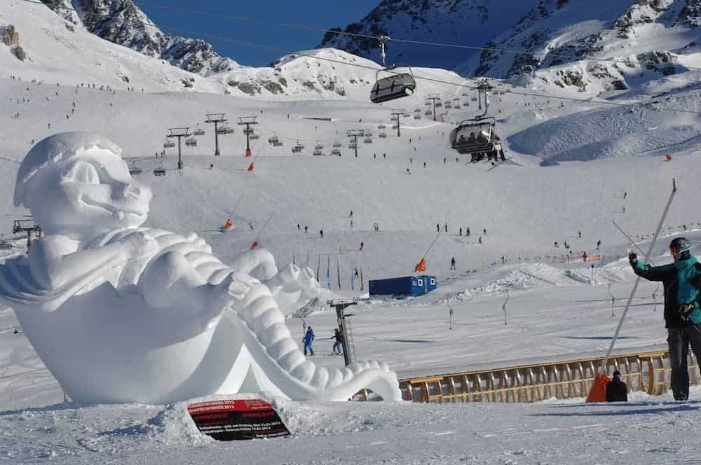 Ischgl shapes in white