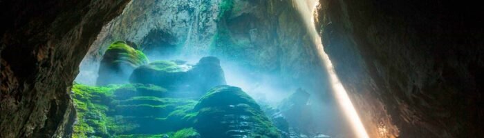 the world´s biggest cave Son Doong grotten. Vietnam