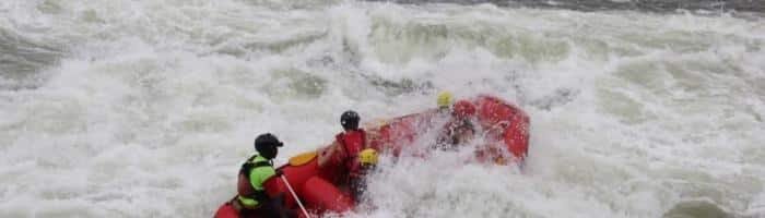 Extreme sports in Uganda. Riverrafting og Bungy jump i Nilen in Jinja Uganda