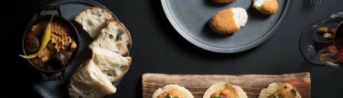 Restauranter i Singapore. Iggy´s Singapore, Mini-Gastro-Bar-Beef-tripe-fish-tacos-and-croquette