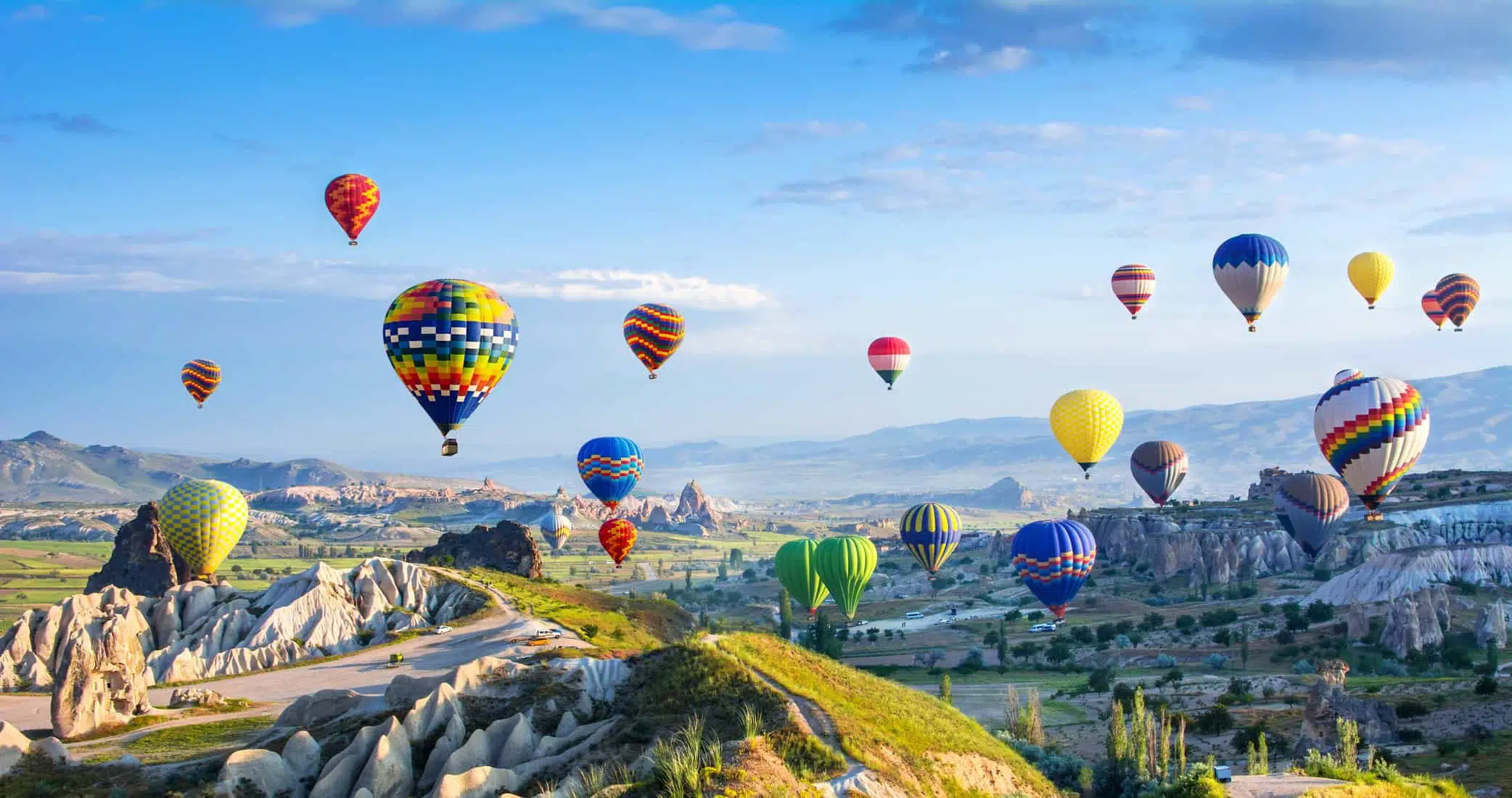 adventure travel globetrotter — The great tourist attraction of Cappadocia - balloon flight. Cap. Famous, anatolia.