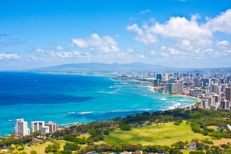 The quickest Flights to Hawaii: Oahu skyline, Hawaii