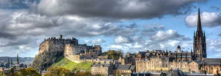 the Royal Mile, Edinburgh, Scotland. In the picture landmarks such as Edinburgh Castle and St Giles Cathedral.