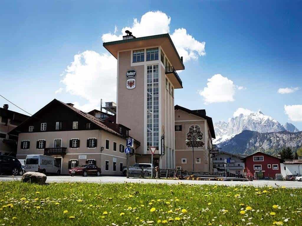 st.-johann-in-tirol-huber-braeu-turmstueberl-huber-braeu-st.-johann-in-tirol