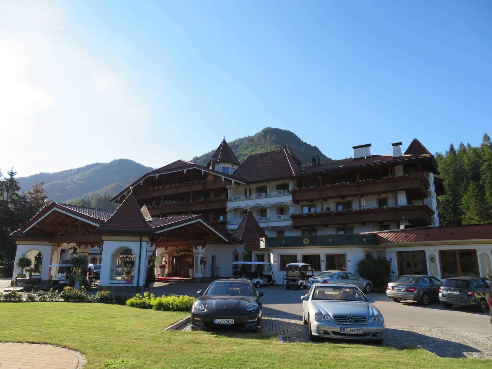 Hotel laerchenhof front entrance