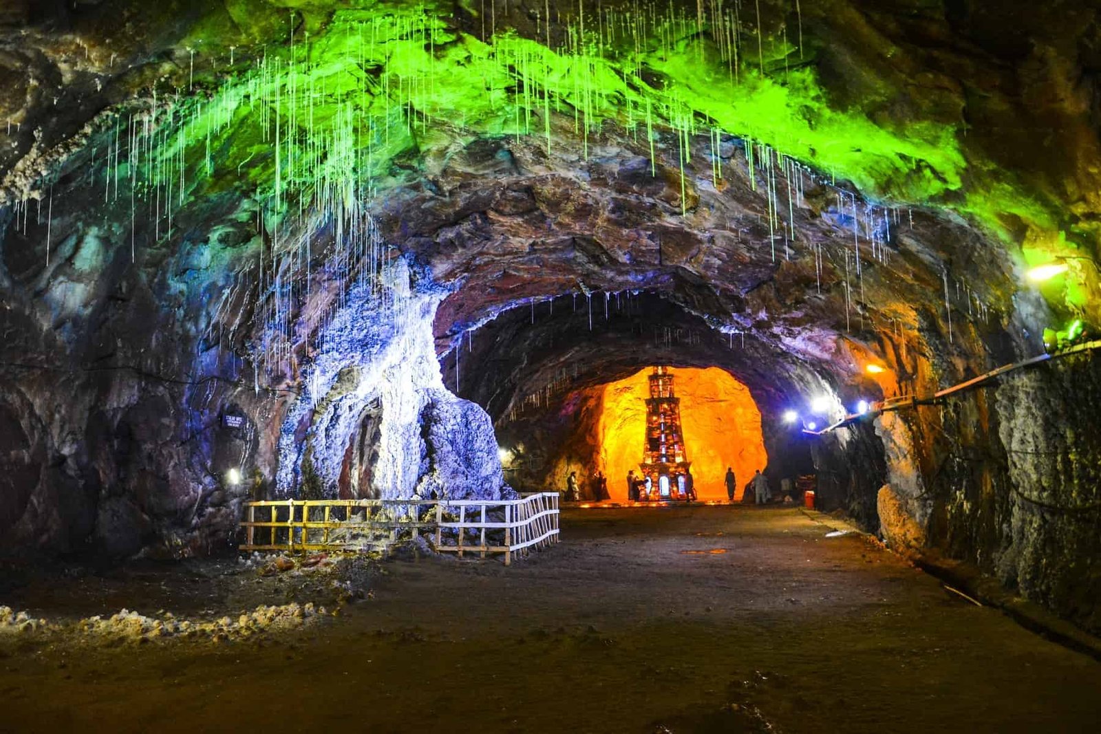 Magical inside view of Khewra salt mine - The Khewra Salt Mine is located in Khewra, north of Pind Dadan Khan. In 326 BC, Alexander the Great, the Greek King famous for conquering an empire ranging from Asia into Africa and Europe, was making his way across Pakistan. Stopping his army for a rest in the area now known as Khewra, Alexander’s horse began licking the stones on the ground. Seeing that all the horses were doing so and taking note, a soldier himself tried one and found that the rocks were quite salty. The Khewra salt deposits had been discovered.