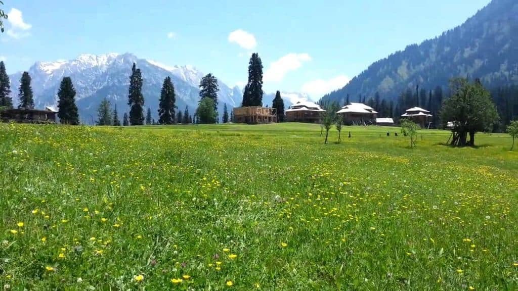 Neelam valley where to stay