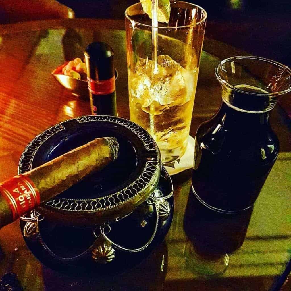 Cuban cigars and drinks