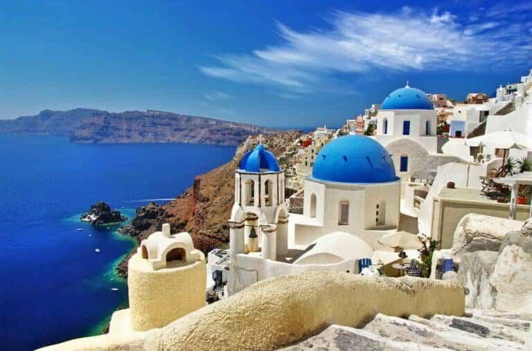 20 best islands to visit - Greek islands Santorini