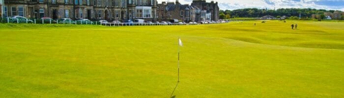 Golf St Andrews old course links, fairway and stone bridge on Hole 18. Fife, Scotland, Uk, Europe.