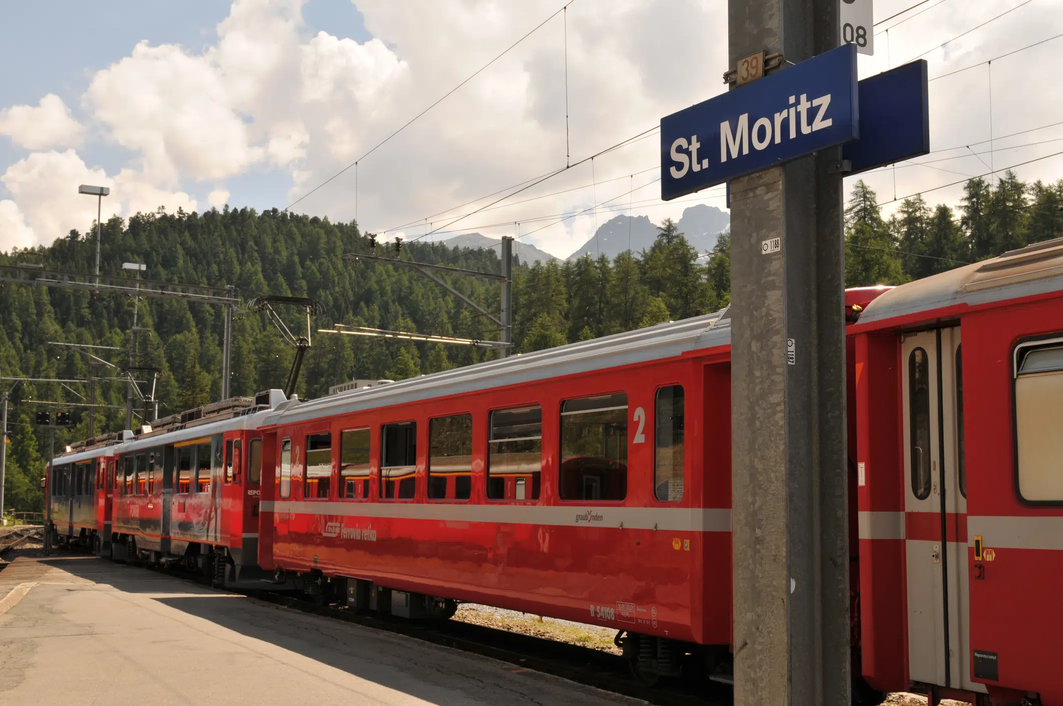 The Unesco World Heritage train trips starts in Chur and ends in St. Moritz