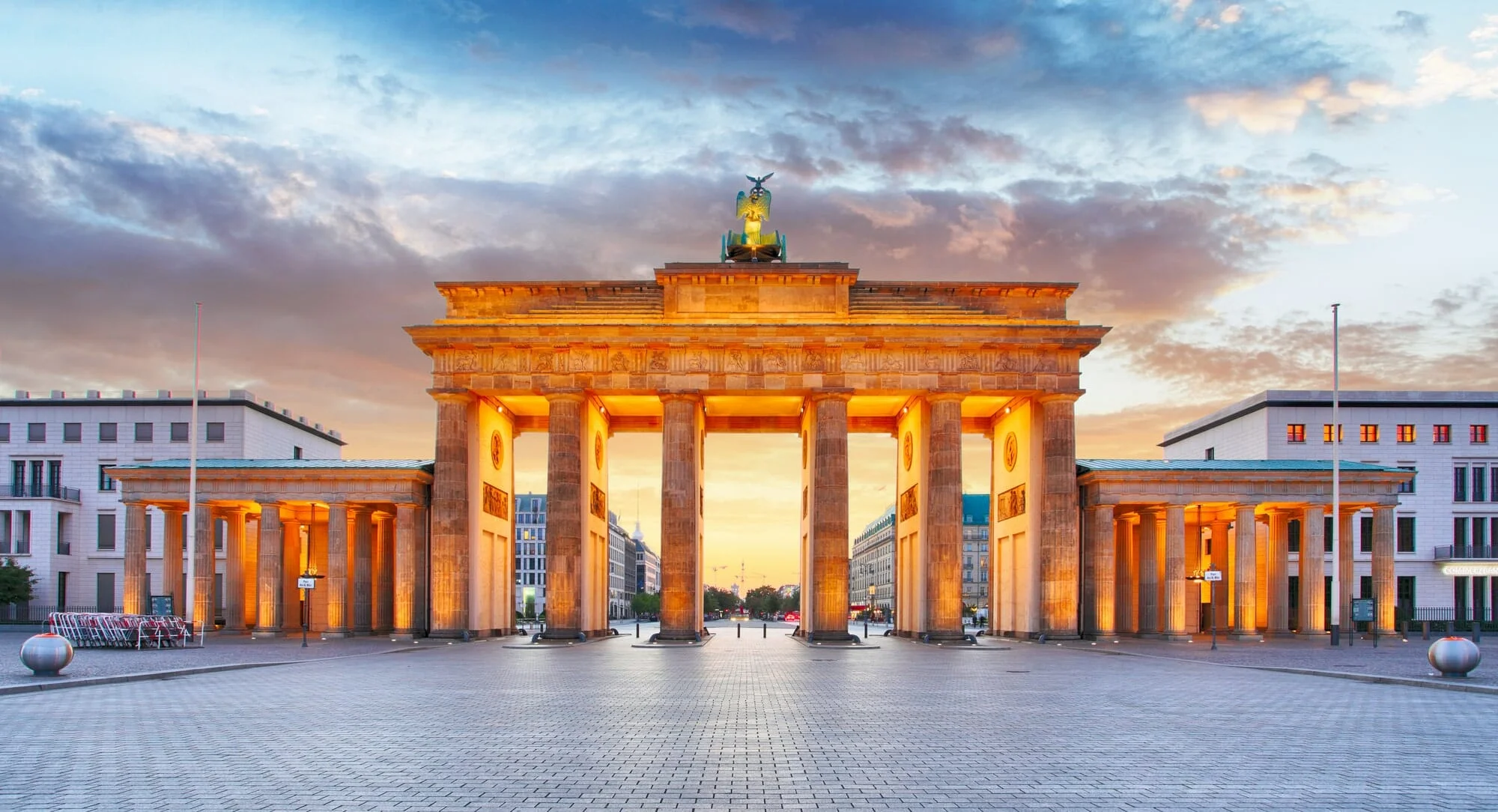 see berlin 30 travel — Berlin - Brandenburg Gate at night