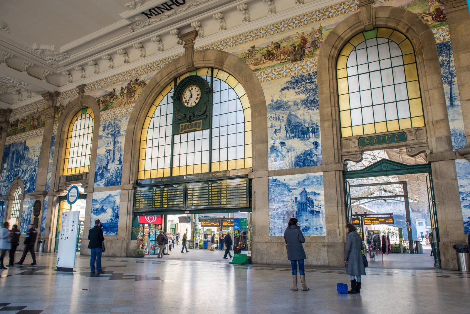 The beautiful entrance of Sao Bento train station