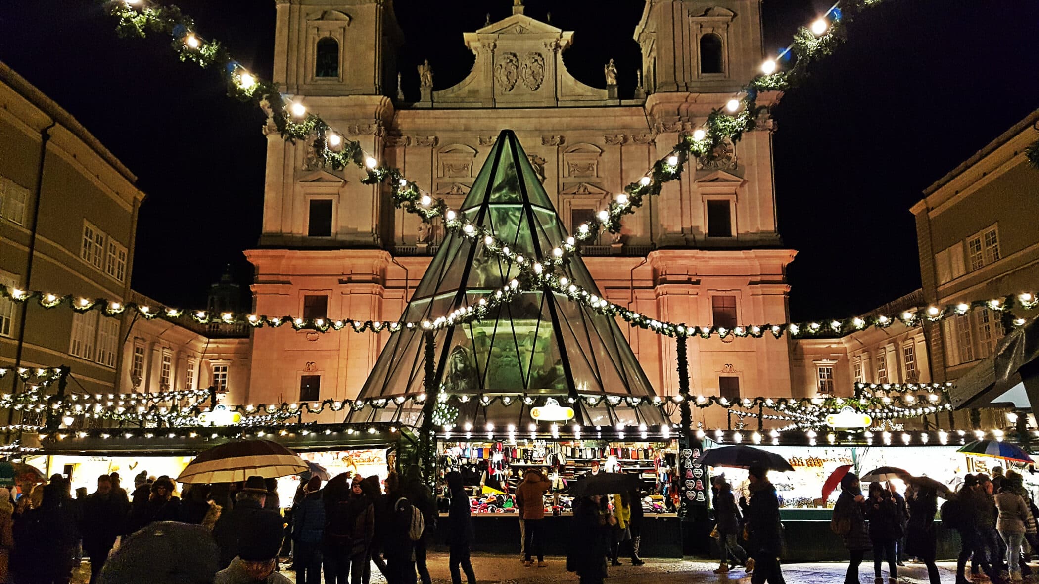 Winter in Austria. Christmas_Market_Salzburg_Austria_