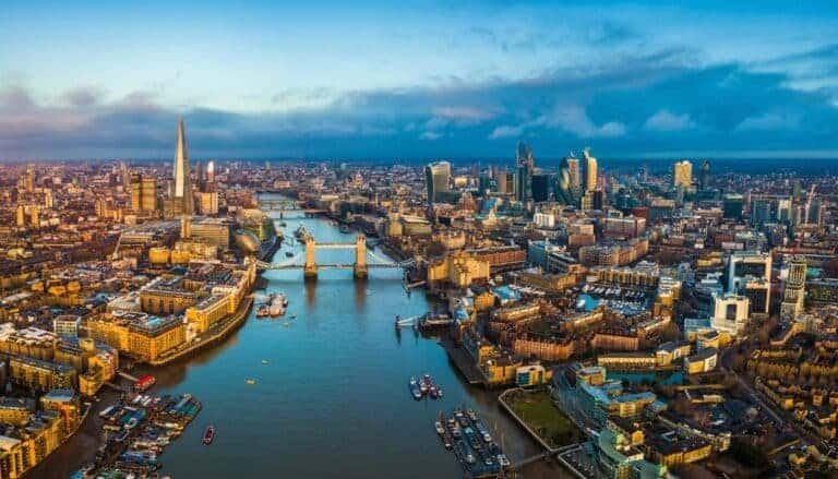 What to see and do in London? The dynamic capital of the United Kingdom is a city where history, culture, and modernity seamlessly blend.