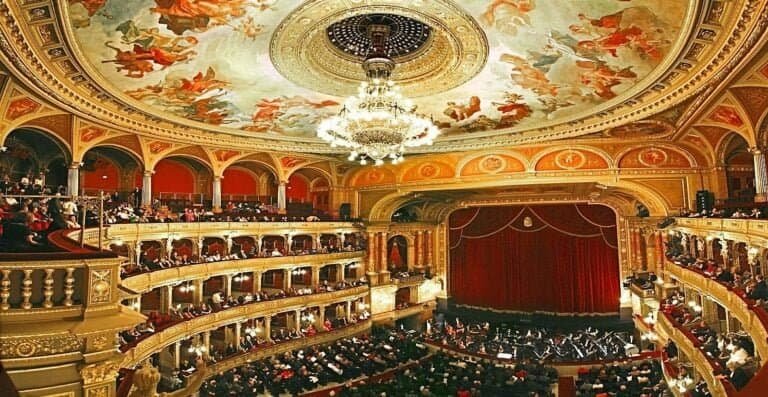 Vienna, Austria - What are the most famous operas there?